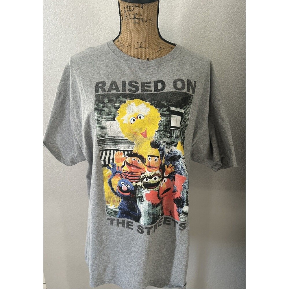 Sesame Street Mens Raised On The Streets Big Bird & Crew Funny Gray Shirt NWT XL